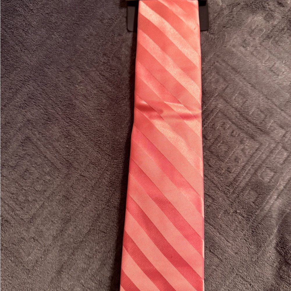 Elegant Pink Striped Tie